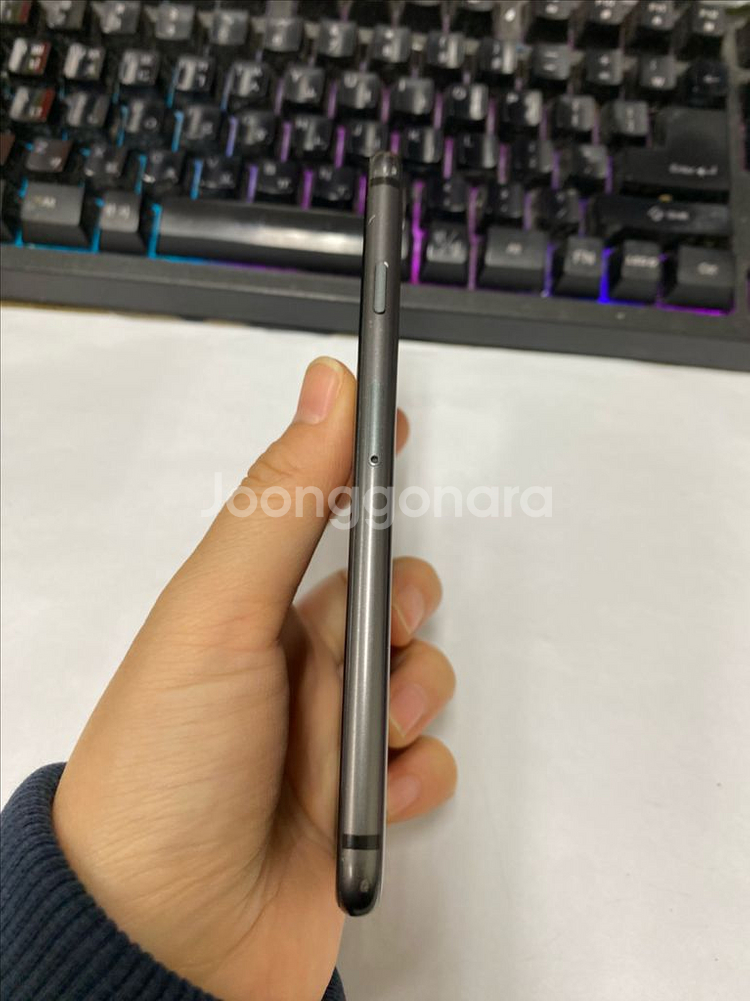 아이폰8 스그 액정SS급 256GB 배터리100%--5