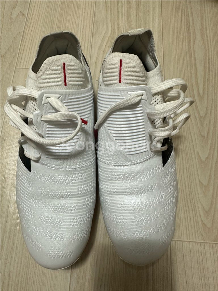 뉴발란스 퓨론 V7+ 프로 FG 250mm 축구화--0