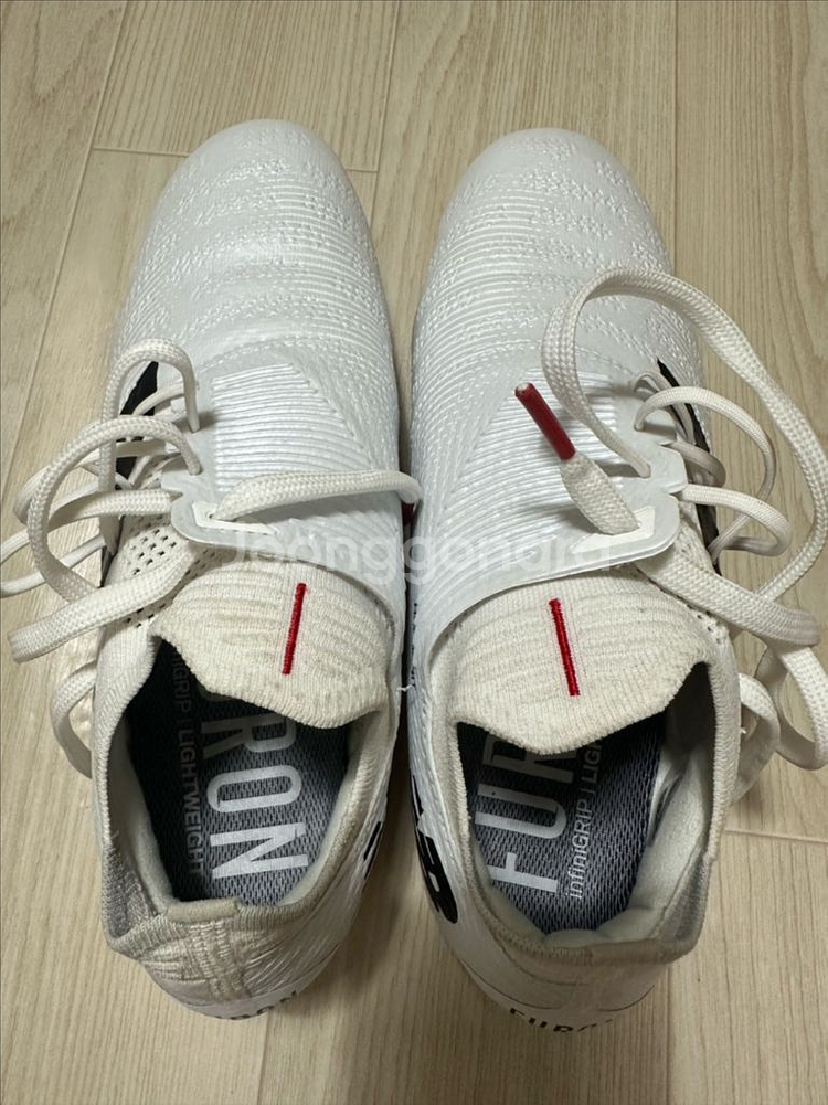 뉴발란스 퓨론 V7+ 프로 FG 250mm 축구화--1