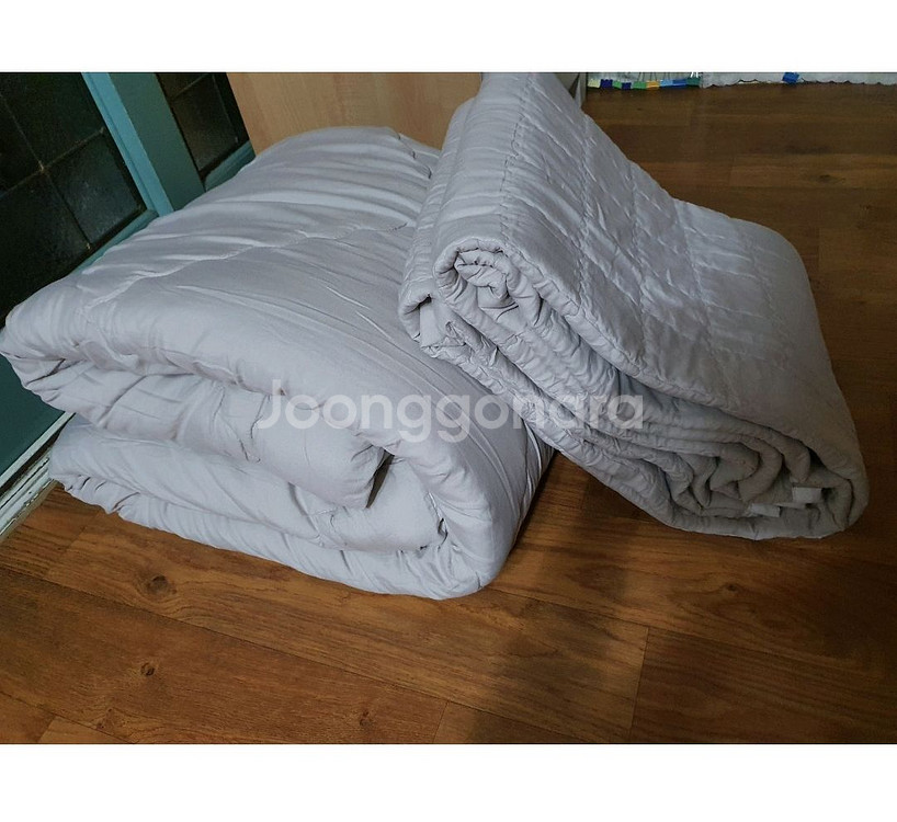 이불1개+침대패드1개 같은셋트 2가지 합 저렴히 2만6천원--1