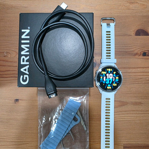 가민 포러너 970 화이트 s급 팝니다