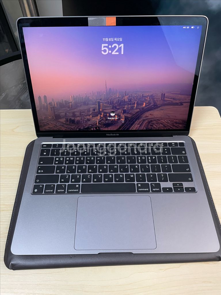 맥북 에어 M1 8gb RAM 256gb ssd 매직 마우스 세트--1