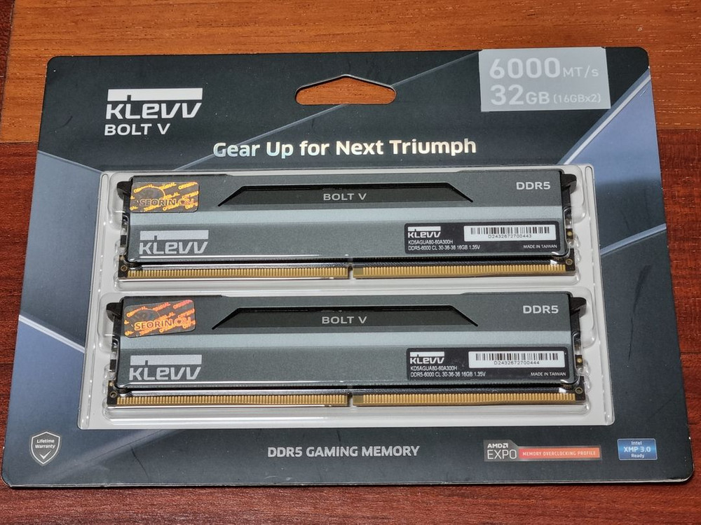 KLEVV 메모리 DDR5 6000MHz 32GB 미개봉 판매합니다--1