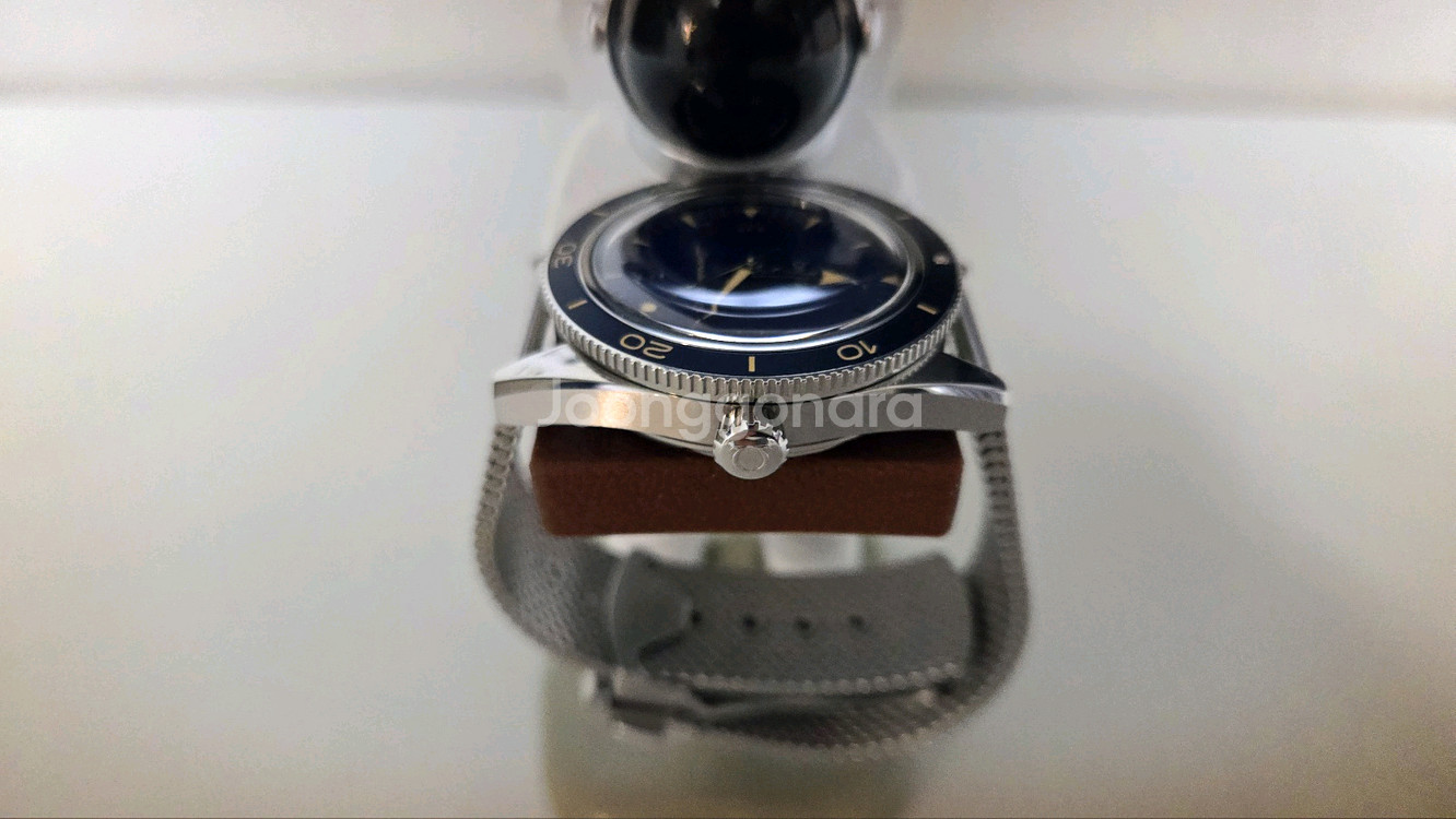 오메가 씨마스터 300 헤리티지 청판 민트급 급매--1