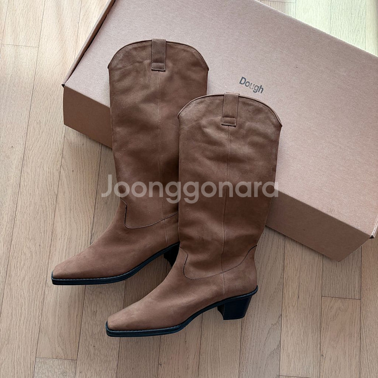 (새상품 최종가격 250사이즈) 도우 DOUGH 모던웨스턴부츠 브라운 여성 천연소가죽 롱부츠--5