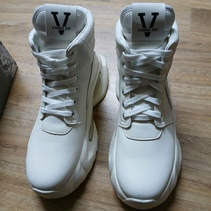 미사용 와이드팬츠랑 잘어울림 에어 하이탑 신발 키높이 운동화