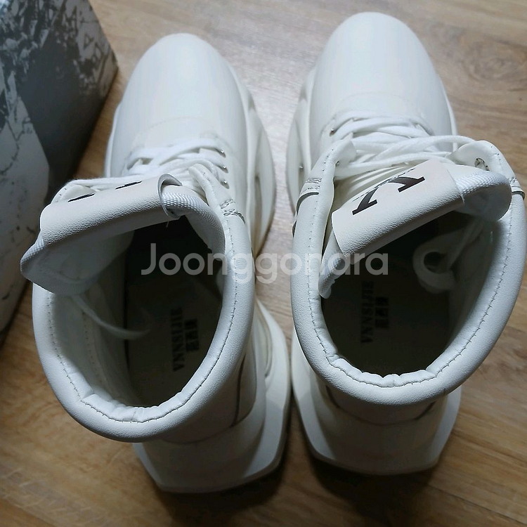 미사용 와이드팬츠랑 잘어울림 에어 하이탑 신발 키높이 운동화--8