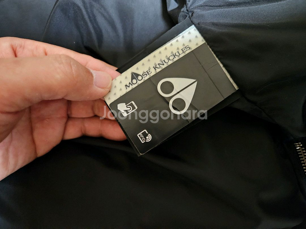 무스너클 쓰리쿼터 팔아요(M)23년식 거의새것--6