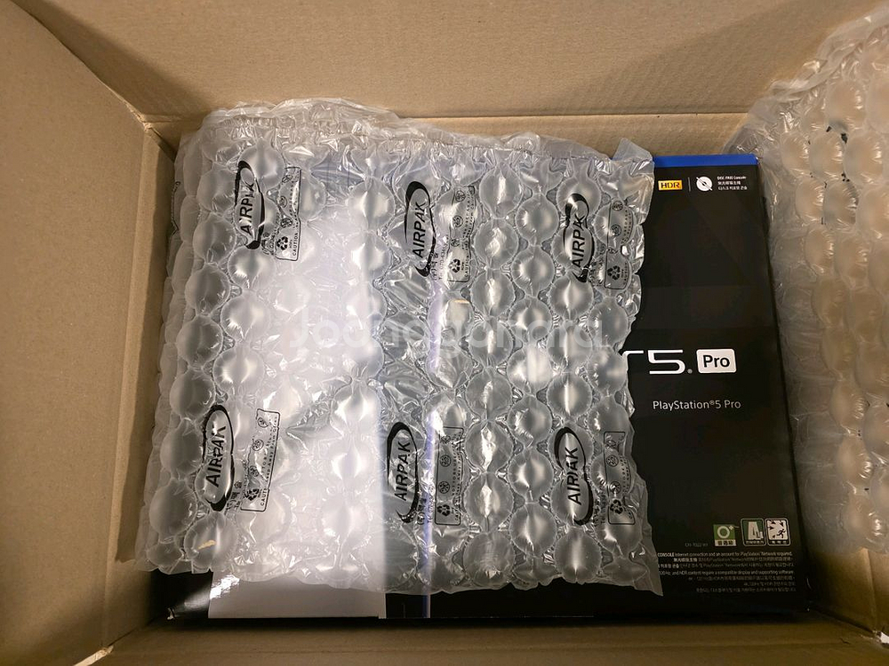 PS5 프로 콘솔 미개봉 / 플스 5 PRO / 플레이스테이션5--2