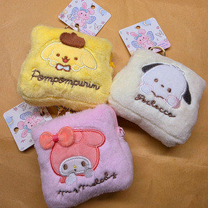 산리오 사각 동전지갑 인형키링. 새제품 마이멜로디(핑크), 폼폼푸린(노랑), 포챠코(크림) 3개.