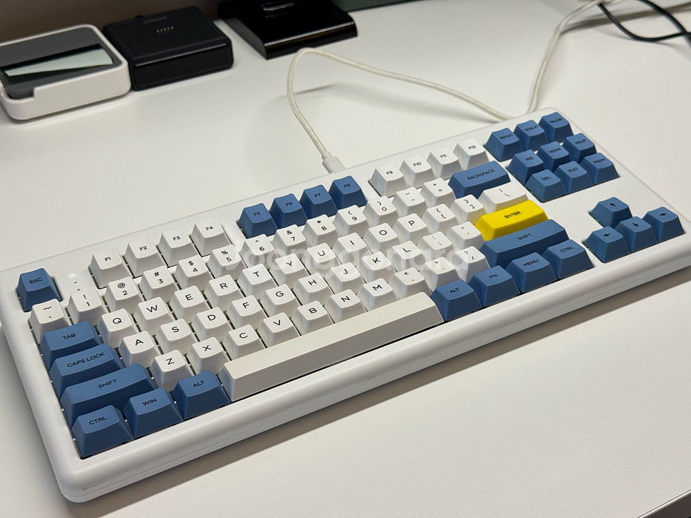 한성 TFG ART 유선(한고무) 기계식 키보드 + 극성회축 스위치--0