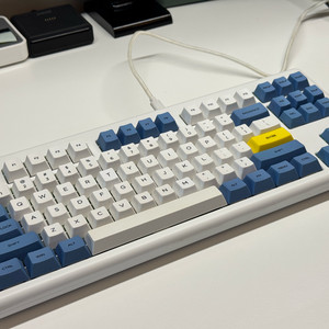 한성 TFG ART 유선(한고무) 기계식 키보드 + 극성회축 스위치