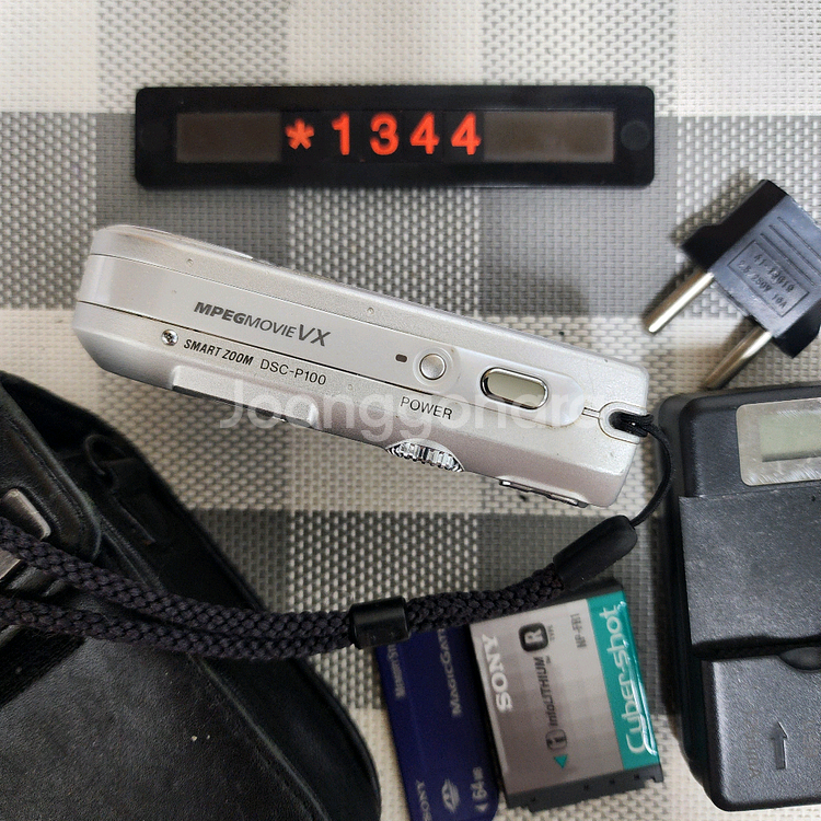 소니 사이버샷 DSC-P100 실버바디 디지털카메라--2