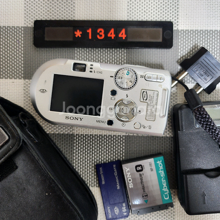 소니 사이버샷 DSC-P100 실버바디 디지털카메라--3