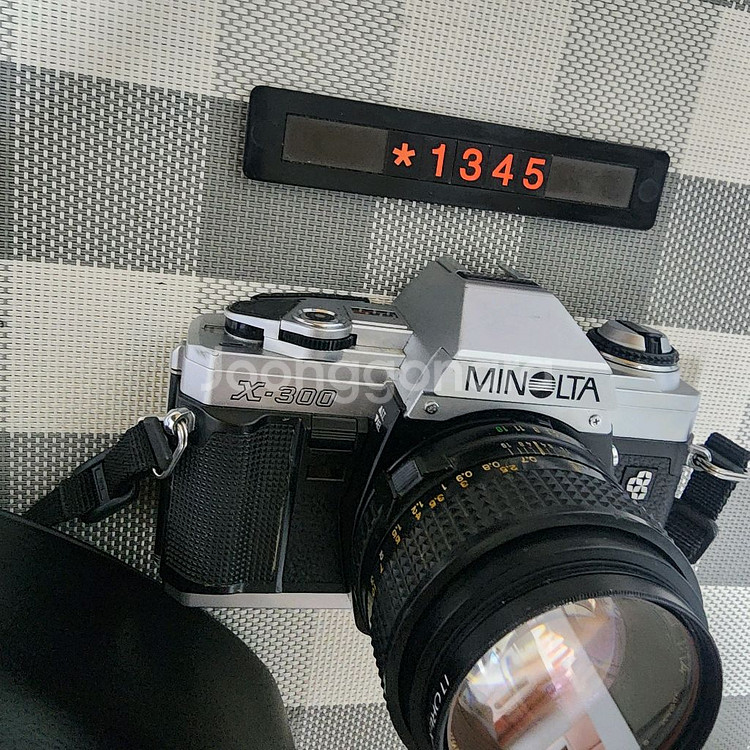미놀타 X-300 필름카메라 실버바디 케이스포함--1