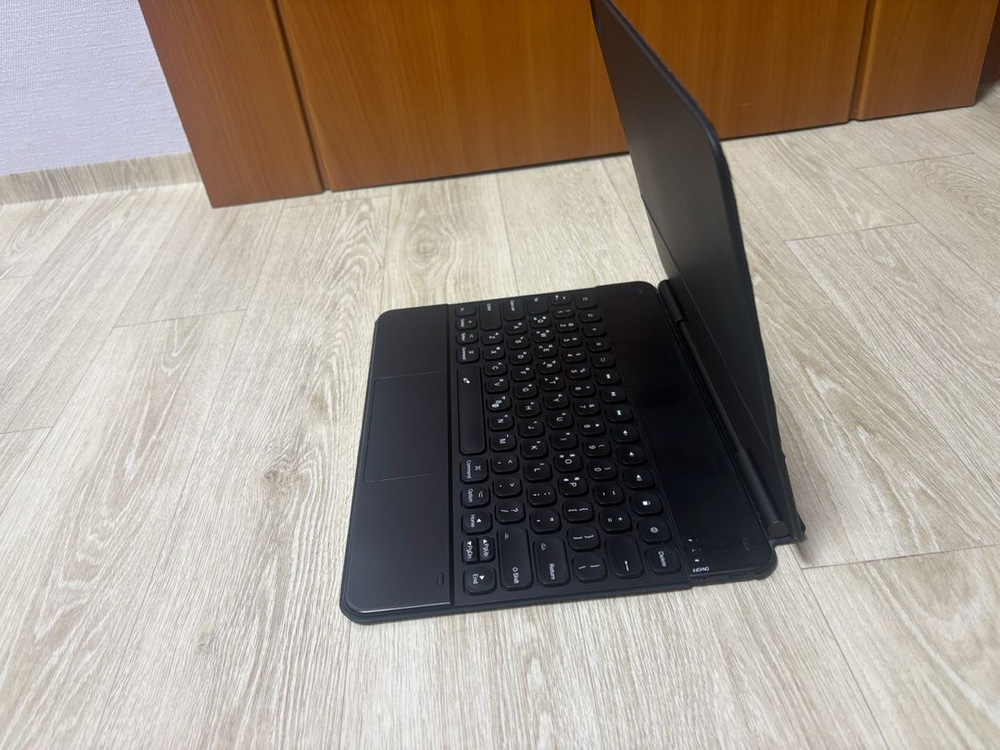 태블릿 매직키보드--1