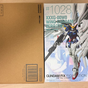 메탈컴포짓 윙 건담 제로 노블 컬러