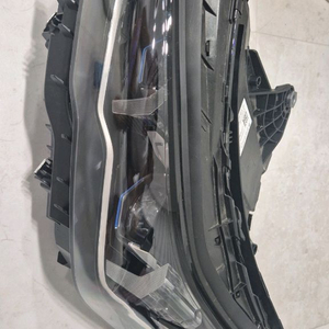 BMW 5시리즈 or i5 g60 운전석 LED 헤드라이트