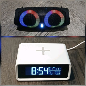 이동형/캠핑용 붐박스형 스피커와 알람시계 무선충전기 팝니다