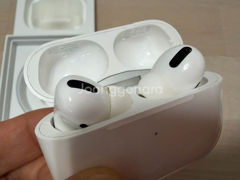 애플 에어팟 프로 1세대 팝니다--2