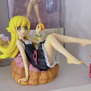 모노가타리 오시노 시노부 코토부키야 미소녀 피규어