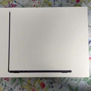 맥북에어 M2 13인치 8cpu, 10gpu, 24g ram, 512g ssd 정품풀박스 애플케어