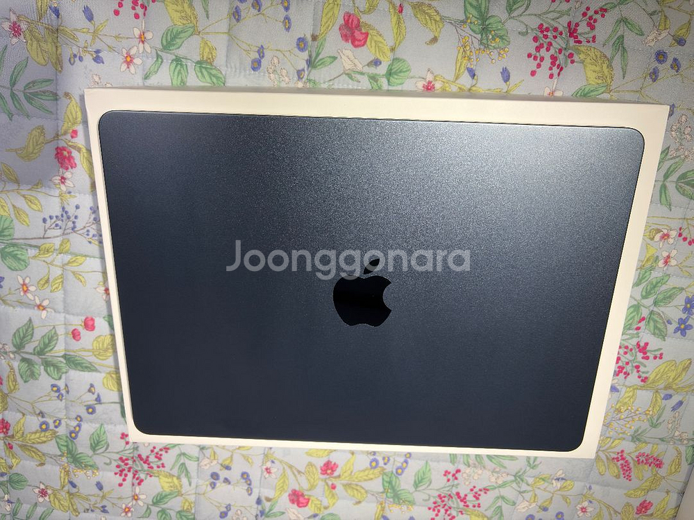 맥북에어 M2 13인치 8cpu, 10gpu, 24g ram, 512g ssd 정품풀박스 애플케어--4