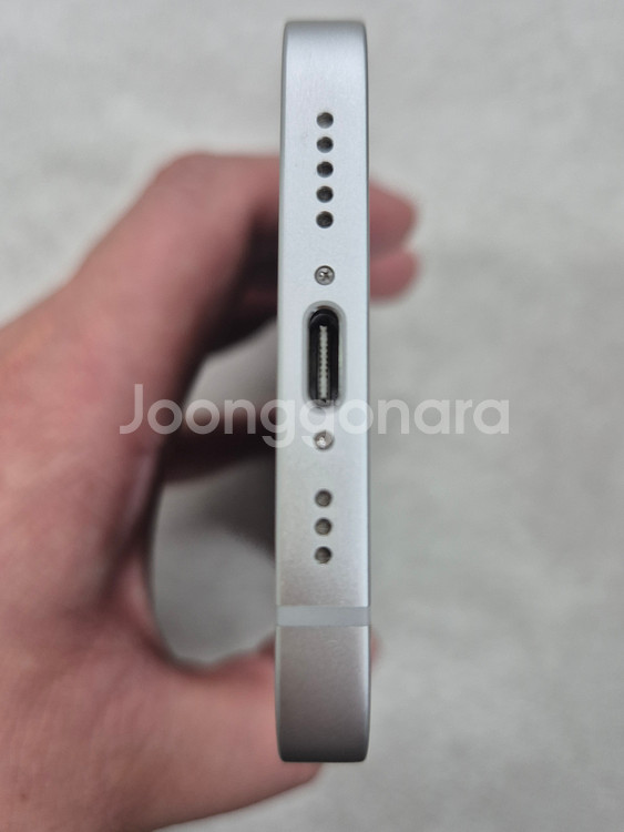 아이폰 16E 판매합니다[64만]--3