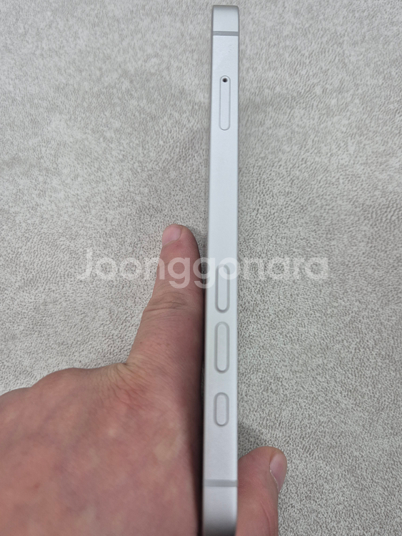 아이폰 16E 판매합니다[64만]--6