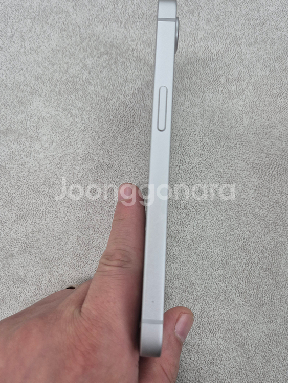 아이폰 16E 판매합니다[64만]--4