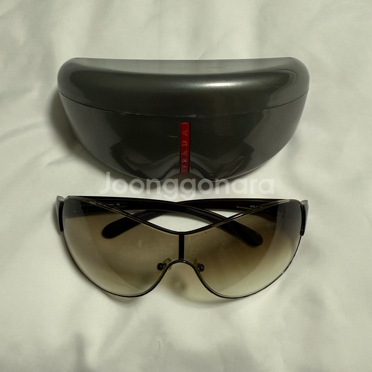 프라다 00s 빈티지 고글 선글라스 판매합니다.--0