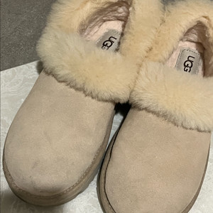 UGG 니타 슬리퍼 230