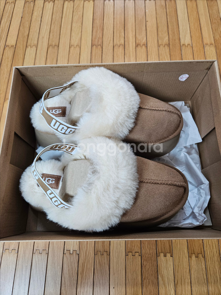 서울)UGG 어그 슬리퍼(250mm)--2