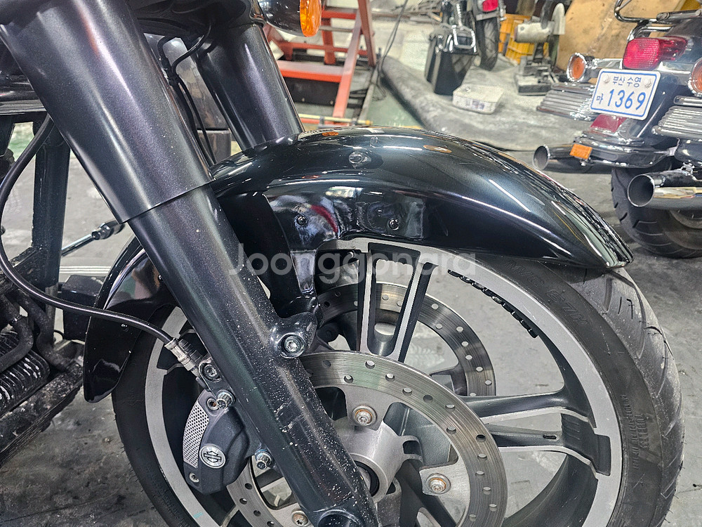 할리데이비슨 투어링 프론트휀다 거의새상품--4