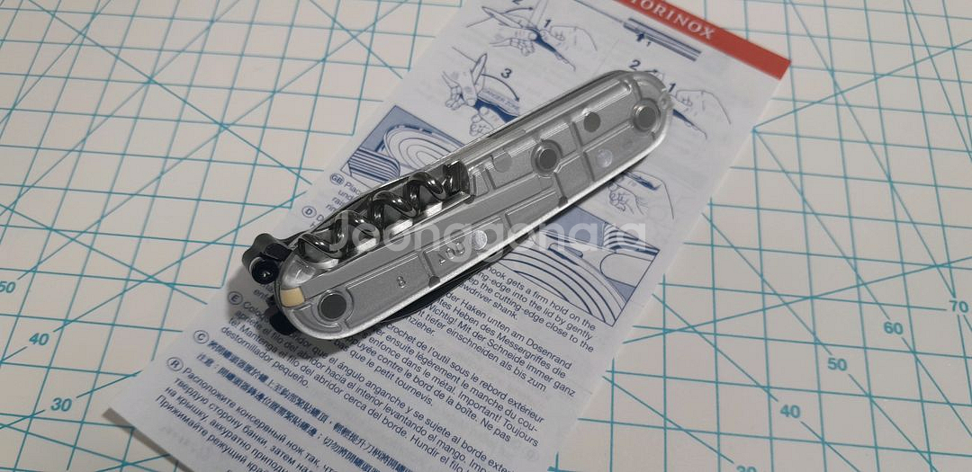 빅토리녹스 실버테크 맥가이버칼--2