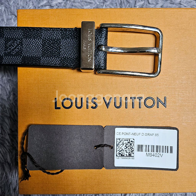 루이비통 퐁 뉴프 35MM 벨트 (택 박스 쇼핑백 포함)--1
