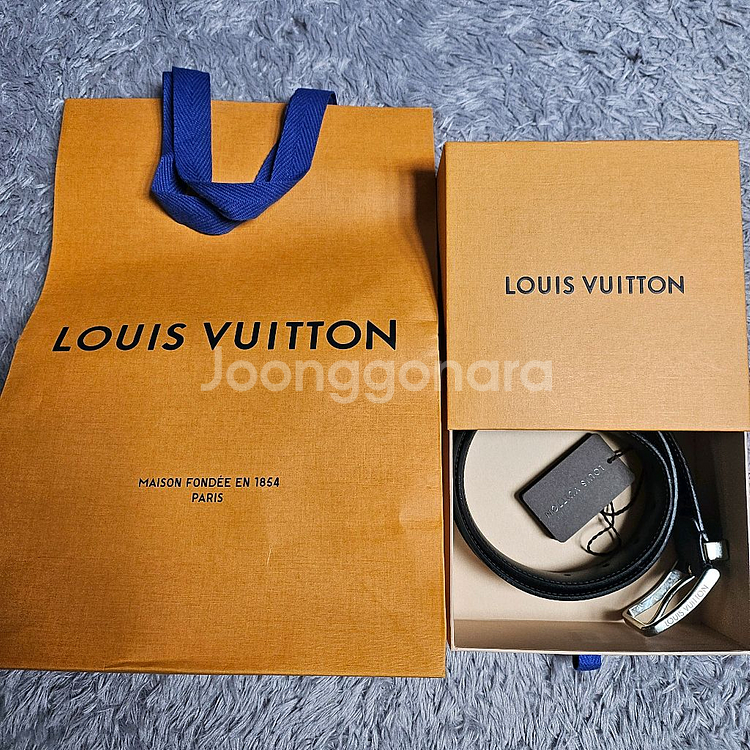 루이비통 퐁 뉴프 35MM 벨트 (택 박스 쇼핑백 포함)--6