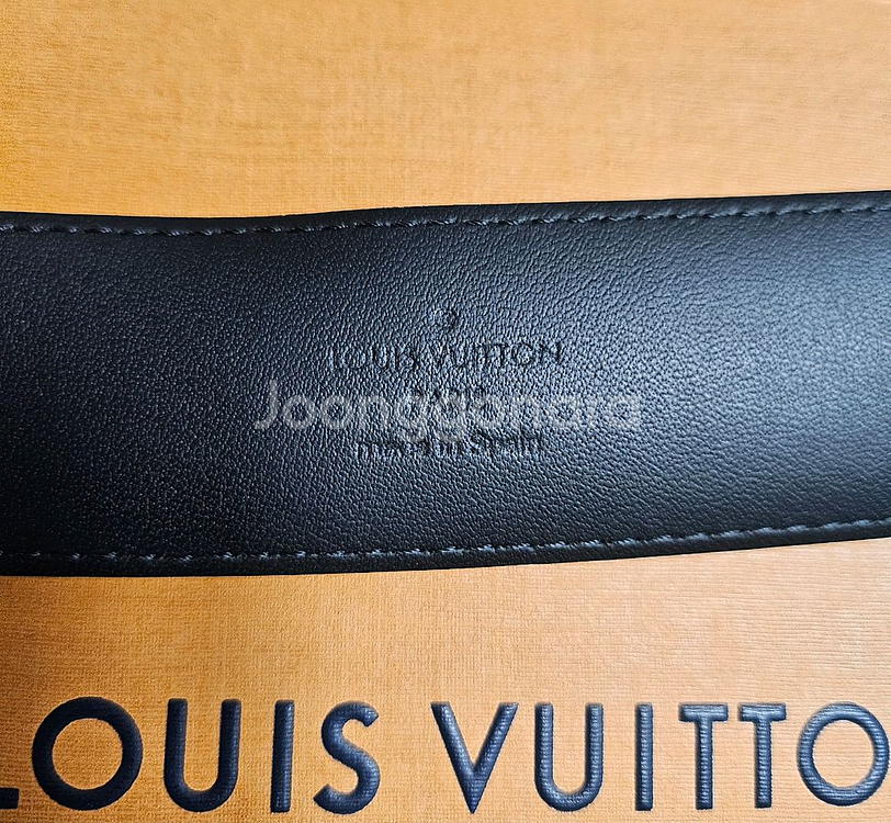 루이비통 퐁 뉴프 35MM 벨트 (택 박스 쇼핑백 포함)--4