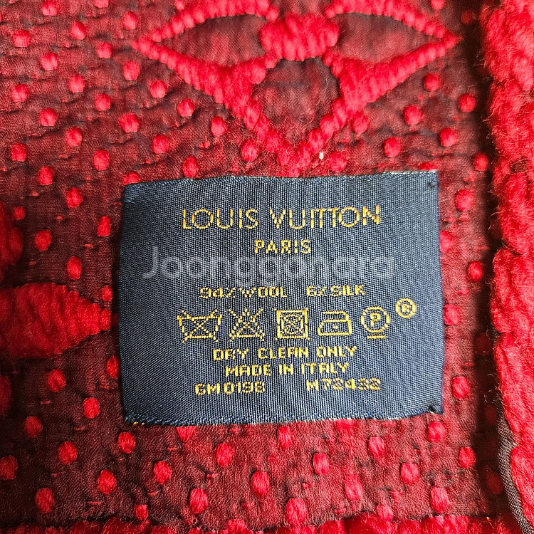 루이비통 로고매니아 머플러(박스 쇼핑백 포함)--2