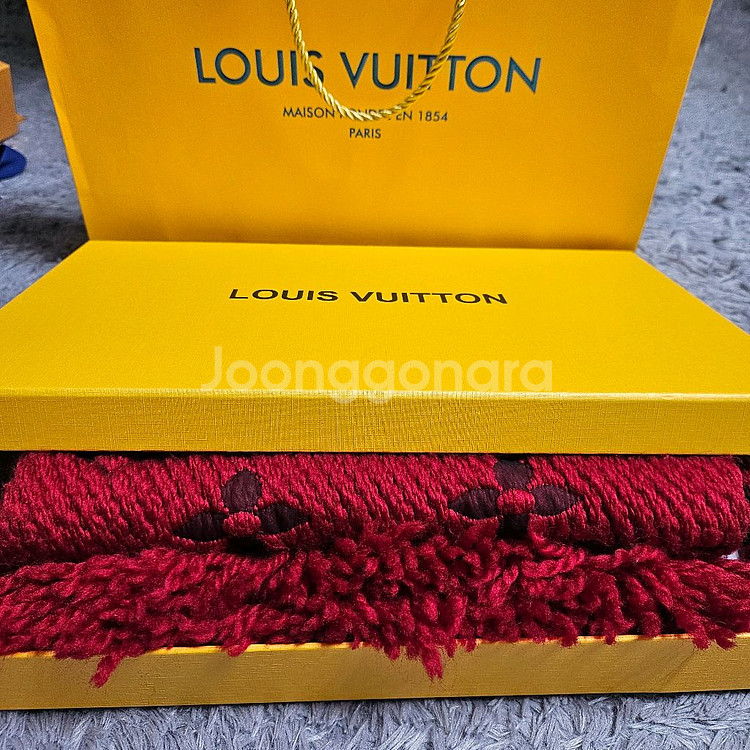 루이비통 로고매니아 머플러(박스 쇼핑백 포함)--4