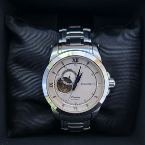 세이코 프리미어 오픈하트 시계