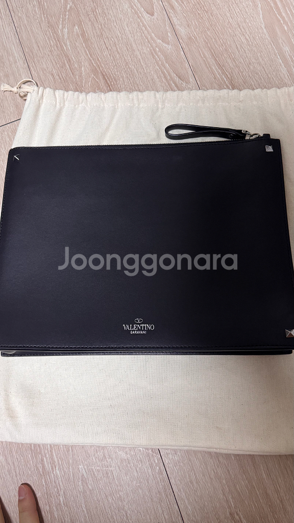 발렌티노 VLTN 클러치백--1