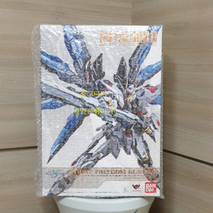 - 메탈빌드 스트라이크프리덤(초판) 팝니다 -