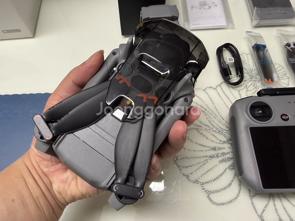 DJI 미니 5 Pro 플라이모어 콤보 플러스 판매합니다.--4