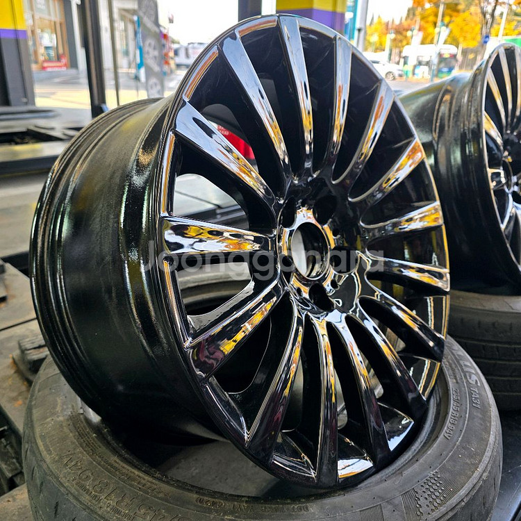 BMW 19인치 7시리즈 F바디 F01 정품 휠타이어 세트 팔아요--5