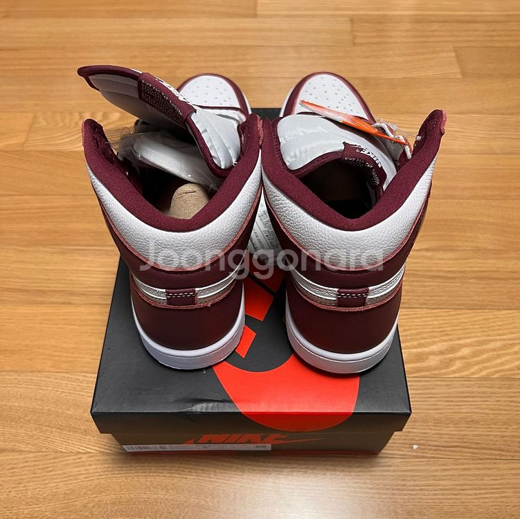 나이키 조던 1 하이 보르도 275 BO JP 스니커즈--3