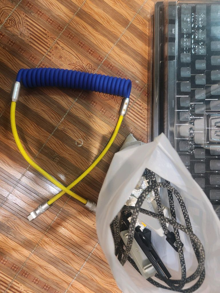 우팅80he 기계식 키보드 이미지