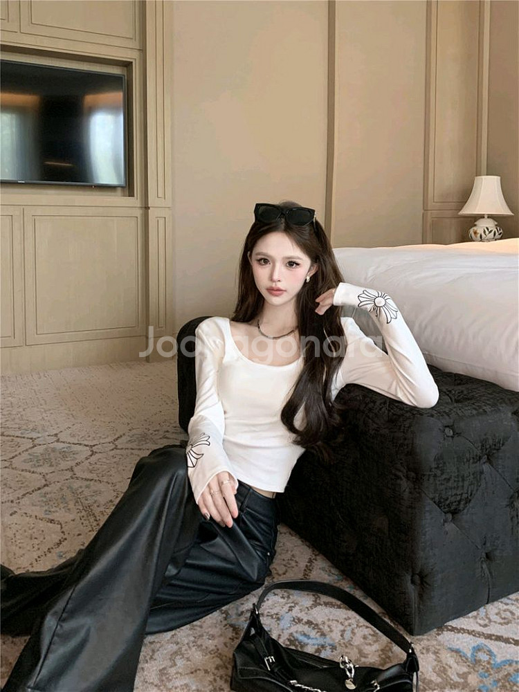 크로스소매티(패드내장) 수입의류 라운드 긴팔 등나염--2