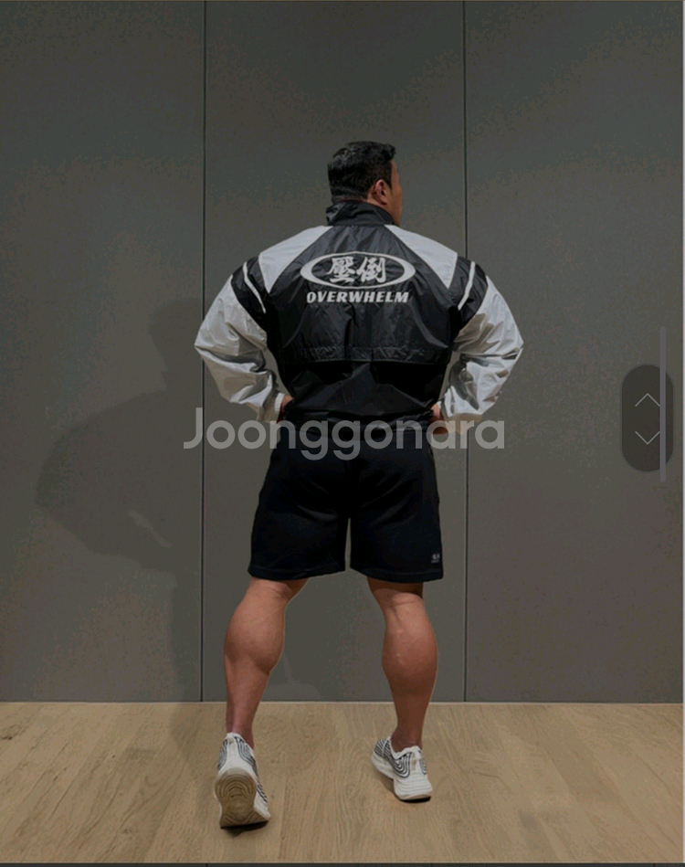 압도 윈드브레이커 블랙 화이트 L 새상품--1