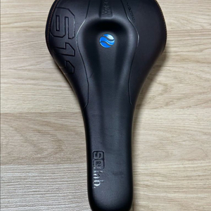 SQlab 611 Ergowave 안장